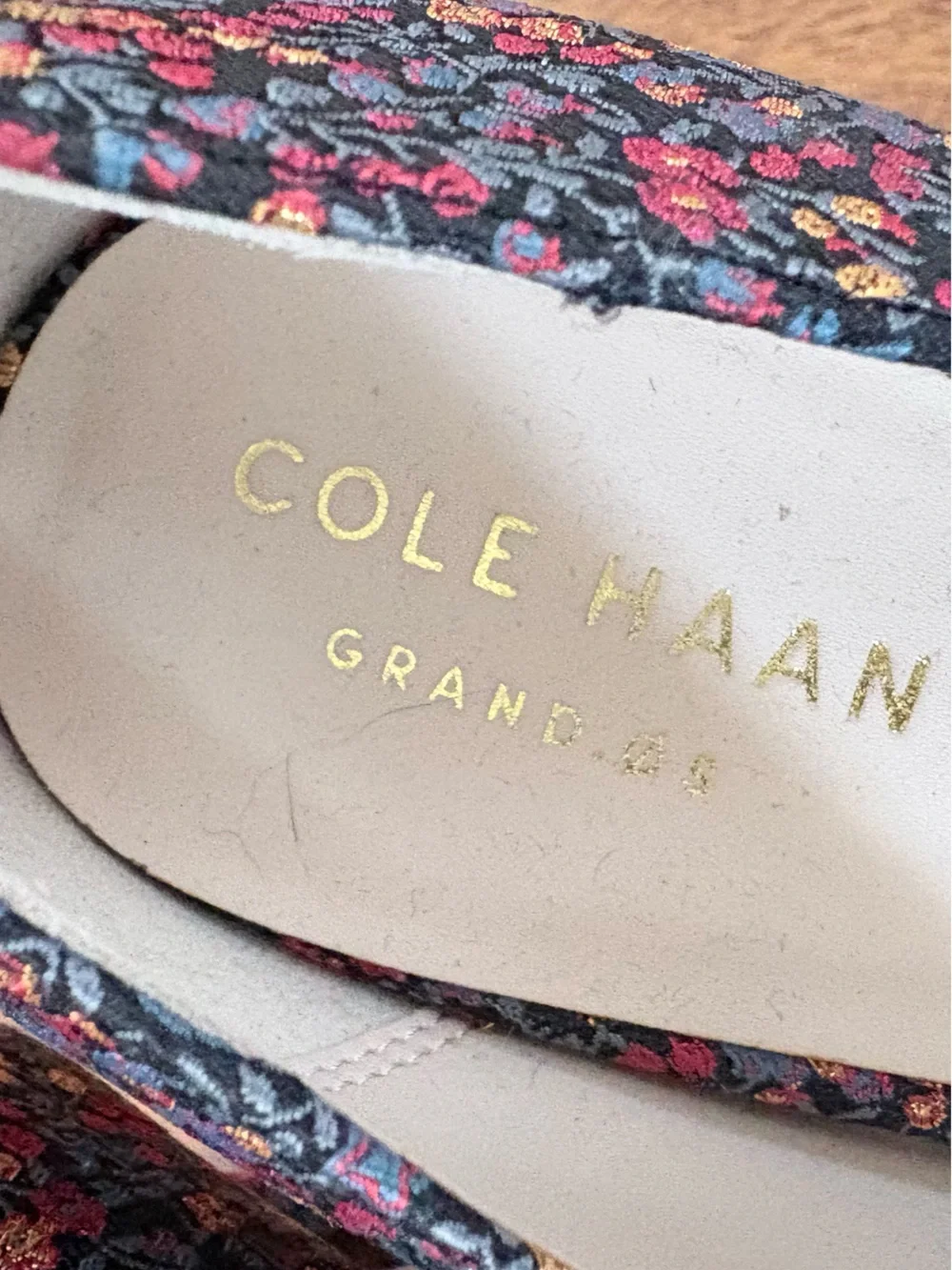 Cole Haan Julianna Metallic Floral Pump Women’s Heels 7 B Shoes Like New